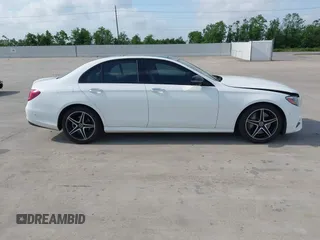 2019 Mercedes-Benz E 300 with VIN WDDZF4JBXKA504054, listed as a IAAI auction lot 42030792 with 81,080 mi miles and . Bid and sale history available at DreamBid. Image 13.