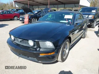 2005 Ford Mustang GT Deluxe with VIN 1ZVFT85H455226449, listed as a IAAI auction lot 41771971 with 128,570 mi miles and . Bid and sale history available at DreamBid. Image 17.