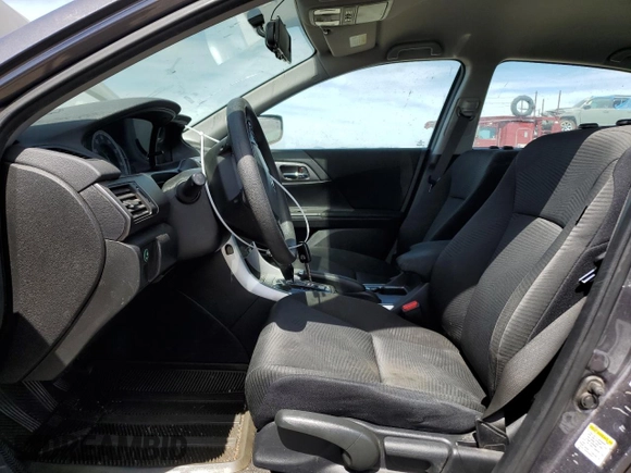 2014 Honda Accord LX z VIN 1HGCR2F36EA215580, wystawiony jako Copart lot #52792105 z przebiegiem 101 006 mil mil oraz Szkoda całkowita • Salvage title. Historia ofert i sprzedaży dostępna na DreamBid. Obrazek 7.