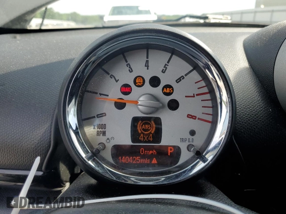 2012 MINI Countryman S with VIN WMWZC5C5XCWL56232, listed as a Copart auction lot 60298705 with 140,425 mi miles and Salvage title. Bid and sale history available at DreamBid. Image 9.