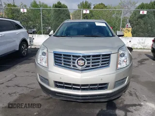 2015 Cadillac SRX Luxury Collection with VIN 3GYFNEE33FS548324, listed as a IAAI auction lot 42029979 with 70,372 mi miles. Bid and sale history available at carsss.com. Image 12.