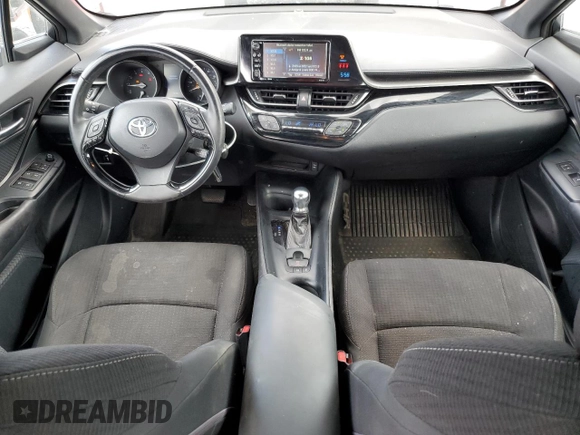2018 Toyota C-HR XLE z VIN NMTKHMBX1JR061311, wystawiony jako Copart lot #63251925 z przebiegiem 32 382 mil mil oraz Czysty tytuł • Clean title. Historia ofert i sprzedaży dostępna na DreamBid. Obrazek 8.