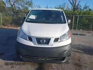 2019 Nissan NV200 S z VIN 3N6CM0KN9KK693153, wystawiony jako IAAI lot #41537744 z przebiegiem 159 477 mil mil oraz . Historia ofert i sprzedaży dostępna na DreamBid. Obrazek 13.
