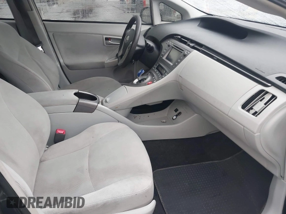 2013 Toyota Prius One with VIN JTDKN3DU2D5595628, listed as a IAAI auction lot 41208815 with 165,077 mi miles. Bid and sale history available at carsss.com. Image 5.