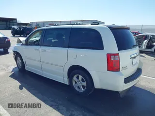 2010 Dodge Grand Caravan SXT with VIN 2D4RN5D14AR420265, listed as a IAAI auction lot 41970366 with 117,208 mi miles and . Bid and sale history available at DreamBid. Image 3.