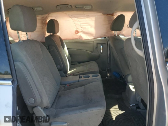 2016 Nissan Quest S z VIN JN8AE2KP5G9152247, wystawiony jako Copart lot #55006905 z przebiegiem 120 708 mil mil oraz Szkoda całkowita • Salvage title. Historia ofert i sprzedaży dostępna na DreamBid. Obrazek 11.