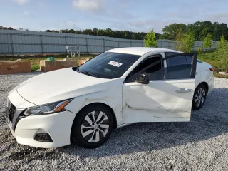 2020 Nissan Altima S with VIN 1N4BL4BV7LC247816, listed as a Copart auction lot 57120715 with 131,201 mi miles and Salvage title. Bid and sale history available at DreamBid. Image 1.