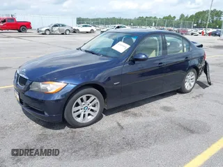 2007 BMW 3 Series 328xi z VIN WBAVC935X7KZ71009, wystawiony jako IAAI lot #42495094 z przebiegiem 106 724 mil mil oraz . Historia ofert i sprzedaży dostępna na DreamBid. Obrazek 2.