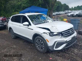 2022 Volkswagen Tiguan S with VIN 3VV0B7AX2NM080597, listed as a IAAI auction lot 39936601 with 28,208 mi miles. Bid and sale history available at carsss.com. Image 1.