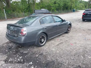 2006 Nissan Altima 2.5 with VIN 1N4AL11D36N438810, listed as a IAAI auction lot 42130583 with 131,742 mi miles and . Bid and sale history available at DreamBid. Image 4.