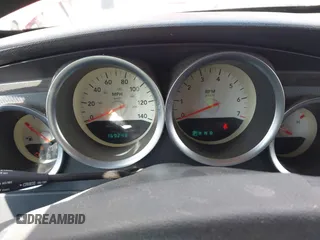 2005 Dodge Magnum SXT z VIN 2D4GZ48V45H577714, wystawiony jako IAAI lot #41713514 z przebiegiem 169 249 mil mil oraz . Historia ofert i sprzedaży dostępna na DreamBid. Obrazek 7.