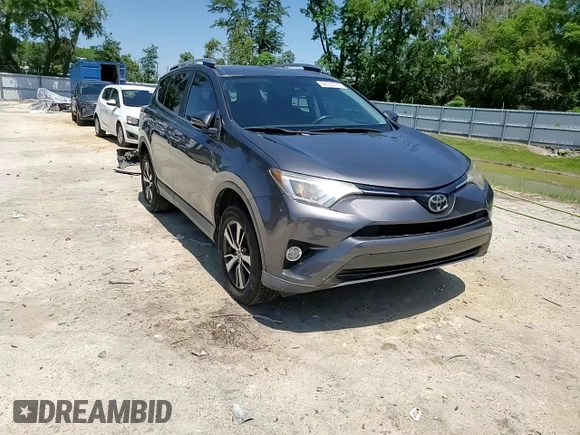 2018 Toyota RAV4 XLE with VIN 2T3WFREV2JW501793, listed as a Copart auction lot 52553015 with 67,918 mi miles and Salvage Title. Bid and sale history available at carsss.com. Image 15.