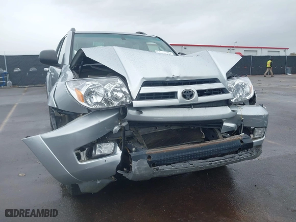 2004 Toyota 4Runner SR5 with VIN JTEZU14R640027277, listed as a IAAI auction lot 41833546 with 255,601 mi miles. Bid and sale history available at carsss.com. Image 6.