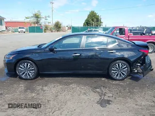 2024 Nissan Altima SV with VIN 1N4BL4DV1RN430851, listed as a IAAI auction lot 41814489 with 8,597 mi miles and . Bid and sale history available at DreamBid. Image 14.