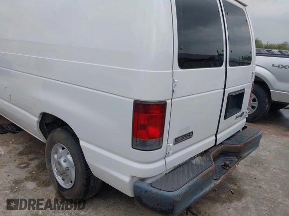 2010 Ford Econoline Cargo Commercial z VIN 1FTNE2EW7ADA73425, wystawiony jako IAAI lot #41697733 z przebiegiem 441 452 mil mil oraz . Historia ofert i sprzedaży dostępna na DreamBid. Obrazek 6.