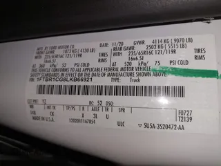 2020 Ford Transit Cargo with VIN 1FTBR1CG8LKB66921, listed as a IAAI auction lot 42325015 with Not provided miles and . Bid and sale history available at DreamBid. Image 9.