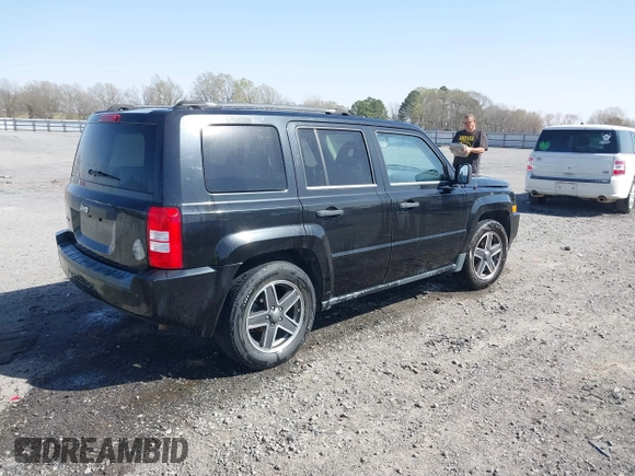 2009 Jeep Patriot Sport z VIN 1J4FF28B19D237025, wystawiony jako IAAI lot #41828514 z przebiegiem 141 410 mil mil oraz . Historia ofert i sprzedaży dostępna na DreamBid. Obrazek 4.