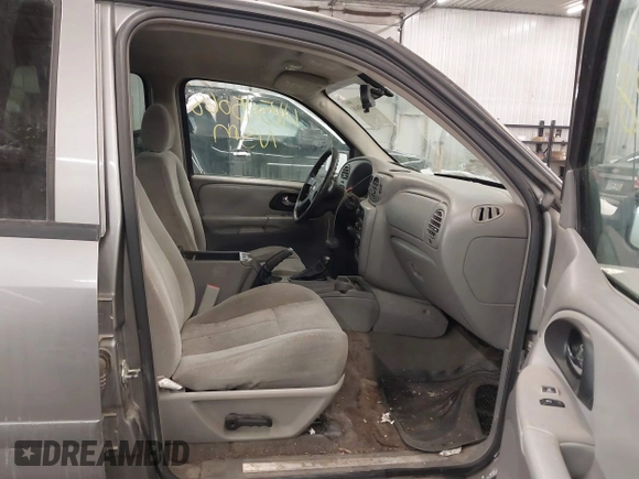 2006 Chevrolet TrailBlazer LS with VIN 1GNDT13S562139458, listed as a IAAI auction lot 41545068 with 208,914 mi miles and . Bid and sale history available at DreamBid. Image 5.