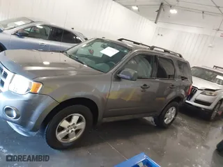 2010 Ford Escape XLT with VIN 1FMCU0D75AKA12803, listed as a IAAI auction lot 41339117 with 175,580 mi miles. Bid and sale history available at carsss.com. Image 14.