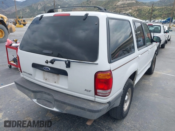 1998 Ford Explorer XL z VIN 1FMZU32E6WZB42875, wystawiony jako IAAI lot #41904223 z przebiegiem 265 981 mil mil oraz . Historia ofert i sprzedaży dostępna na DreamBid. Obrazek 4.