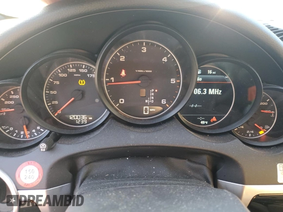 2014 Porsche Cayenne Diesel z VIN WP1AF2A21ELA44835, wystawiony jako Copart lot #47363865 z przebiegiem 120 036 mil mil oraz Szkoda całkowita • Salvage title. Historia ofert i sprzedaży dostępna na DreamBid. Obrazek 9.