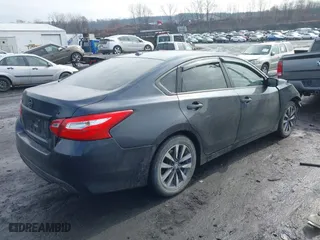 2017 Nissan Altima 2.5 SV with VIN 1N4AL3AP3HC285995, listed as a IAAI auction lot 41690752 with 107,067 mi miles. Bid and sale history available at carsss.com. Image 4.