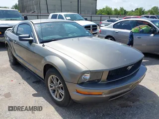 2005 Ford Mustang Deluxe with VIN 1ZVFT80NX55145615, listed as a IAAI auction lot 42511360 with 236,242 mi miles and . Bid and sale history available at DreamBid. Image 1.