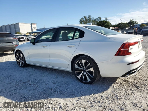 2022 Volvo S60 Momentum with VIN 7JRL12TZXNG174691, listed as a Copart auction lot 41579175 with 0 mi miles and Clean Title. Bid and sale history available at carsss.com. Image 2.