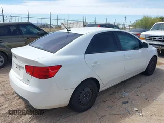 2011 Kia Forte EX with VIN KNAFU4A29B5377256, listed as a IAAI auction lot 42072437 with 190,295 mi miles. Bid and sale history available at carsss.com. Image 4.