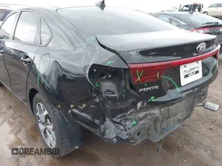 2020 Kia Forte LXS z VIN 3KPF24AD6LE232630, wystawiony jako IAAI lot #42107427 z przebiegiem 61 695 mil mil oraz . Historia ofert i sprzedaży dostępna na DreamBid. Obrazek 18.