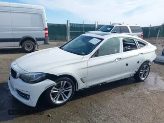 2018 BMW 3 Series 330i xDrive with VIN WBA8Z9C57JB220047, listed as a IAAI auction lot 41721186 with 66,725 mi miles. Bid and sale history available at carsss.com. Image 6.