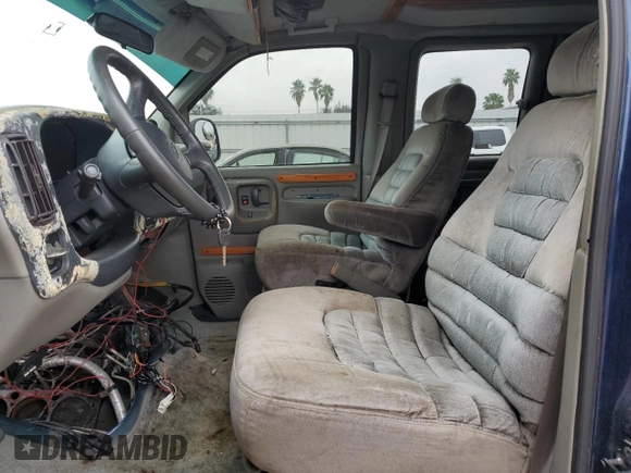 2000 Chevrolet Express Cargo Van w/YF7 with VIN 1GBFG15R0Y1102380, listed as a Copart auction lot 85756674 with 0 mi miles and Clean Title. Bid and sale history available at carsss.com. Image 7.
