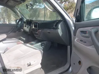 2001 Toyota Sequoia SR5 with VIN 5TDZT34A91S032950, listed as a IAAI auction lot 41406720 with 261,140 mi miles. Bid and sale history available at carsss.com. Image 5.