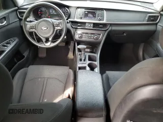 2017 Kia Optima LX z VIN 5XXGT4L36HG152748, wystawiony jako Copart lot #60788595 z przebiegiem 102 972 mil mil oraz Szkoda całkowita • Salvage title. Historia ofert i sprzedaży dostępna na DreamBid. Obrazek 8.