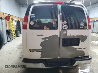 2006 Chevrolet Express Passenger z VIN 1GAHG35U061177638, wystawiony jako Copart lot #83433844 z przebiegiem 115 434 mil mil oraz Czysty tytuł • Clean title. Historia ofert i sprzedaży dostępna na DreamBid. Obrazek 6.