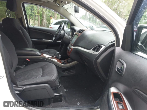 2015 Dodge Journey SXT with VIN 3C4PDCCG2FT690956, listed as a IAAI auction lot 42515701 with 145,676 mi miles and . Bid and sale history available at DreamBid. Image 5.