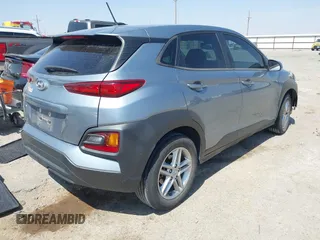 2021 Hyundai Kona SE with VIN KM8K12AA0MU646822, listed as a IAAI auction lot 41884489 with 86,916 mi miles and . Bid and sale history available at DreamBid. Image 4.