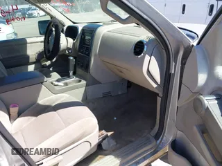 2006 Ford Explorer XLS with VIN 1FMEU62EX6UA48060, listed as a IAAI auction lot 41663300 with 227,296 mi miles. Bid and sale history available at carsss.com. Image 5.