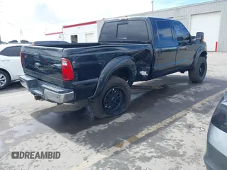2014 Ford F-250 XL with VIN 1FT7W2BT4EEB31135, listed as a IAAI auction lot 41916247 with 215,119 mi miles. Bid and sale history available at carsss.com. Image 4.