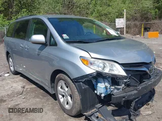 2019 Toyota Sienna LE Auto Access Seat with VIN 5TDKZ3DC9KS990764, listed as a IAAI auction lot 42219964 with 53,623 mi miles and . Bid and sale history available at DreamBid. Image 1.
