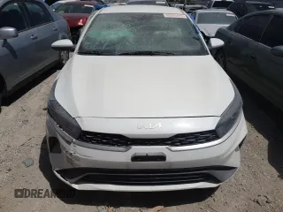 2022 Kia Forte LXS with VIN 3KPF24AD0NE431059, listed as a Copart auction lot 48265445 with 32,896 mi miles and Salvage Title. Bid and sale history available at DreamBid. Image 5.