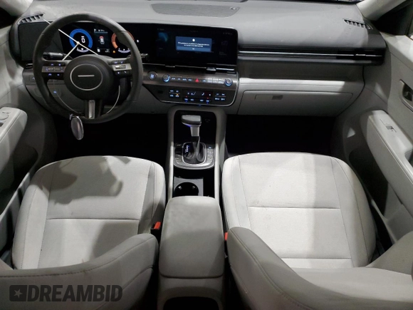 2025 Hyundai Kona SEL with VIN KM8HB3ABXSU235950, listed as a Copart auction lot 45015925 with 8,289 mi miles and Clean Title. Bid and sale history available at carsss.com. Image 8.