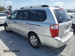 2008 Kia Sedona LX with VIN KNDMB233986220663, listed as a Copart auction lot 54321825 with 125,504 mi miles and Salvage Title. Bid and sale history available at DreamBid. Image 2.