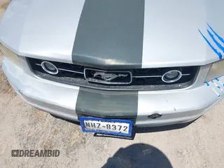 2007 Ford Mustang Deluxe with VIN 1ZVFT80N575247116, listed as a IAAI auction lot 42704286 with 169,931 mi miles and . Bid and sale history available at DreamBid. Image 6.
