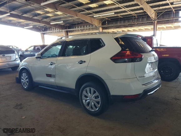 2017 Nissan Rogue SV with VIN 5N1AT2MT5HC736059, listed as a Copart auction lot 89177645 with 87,917 mi miles and Salvage Title. Bid and sale history available at carsss.com. Image 2.