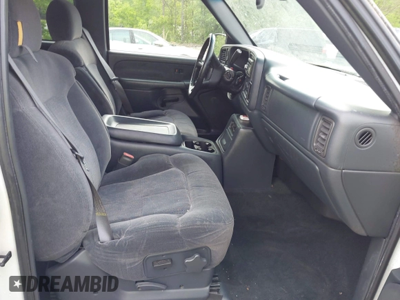 2001 Chevrolet Silverado 1500 LS with VIN 2GCEC19T811149987, listed as a IAAI auction lot 42116650 with 228,288 mi miles and . Bid and sale history available at DreamBid. Image 5.