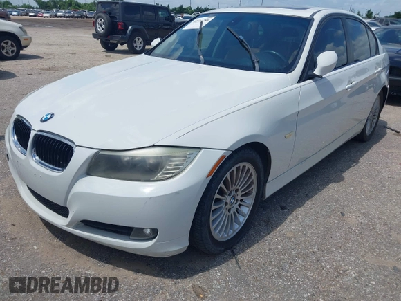 2011 BMW 3 Series 328i z VIN WBAPH7G58BNN07149, wystawiony jako IAAI lot #42514285 z przebiegiem 120 534 mil mil oraz . Historia ofert i sprzedaży dostępna na DreamBid. Obrazek 2.