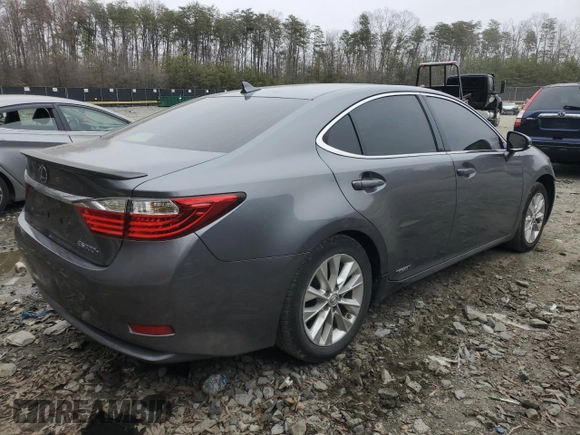 2013 Lexus ES 300h Hybrid with VIN JTHBW1GG5D2002271, listed as a Copart auction lot 48146625 with 220,431 mi miles and Salvage Title. Bid and sale history available at carsss.com. Image 3.