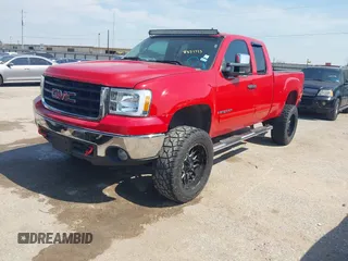 2008 GMC Sierra 1500 SL z VIN 1GTEC19C18Z141926, wystawiony jako IAAI lot #41671733 z przebiegiem 296 122 mil mil oraz . Historia ofert i sprzedaży dostępna na DreamBid. Obrazek 2.