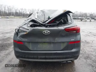 2019 Hyundai Tucson Ultimate with VIN KM8J3CAL8KU065577, listed as a IAAI auction lot 41214267 with 106,975 mi miles. Bid and sale history available at carsss.com. Image 16.